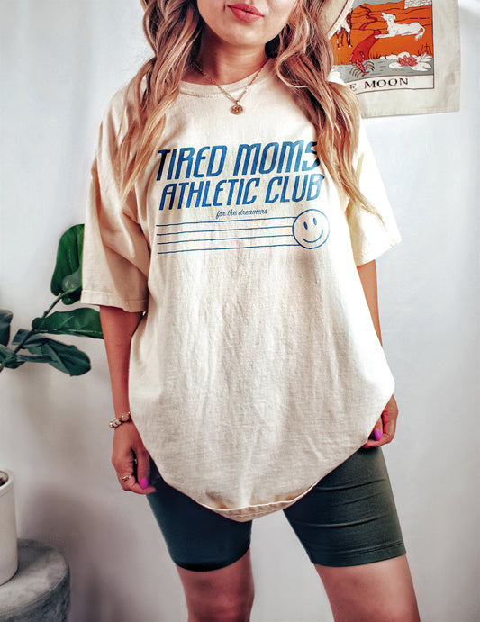 TIRED MOMS CLUB - Ivory Comfort Colors