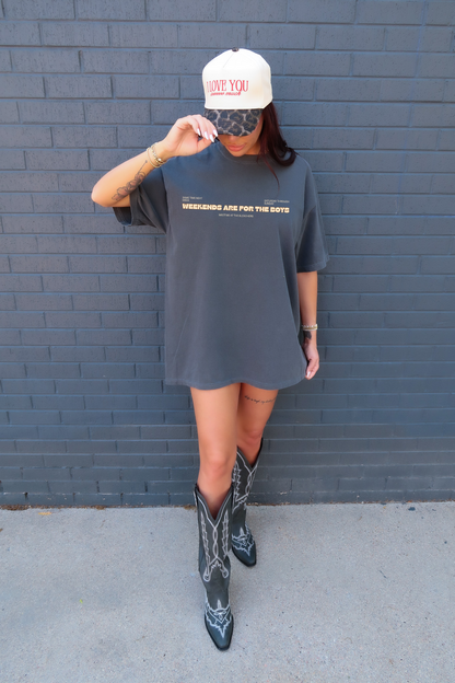 WEEKENDS ARE FOR THE BOYS - Comfort Colors