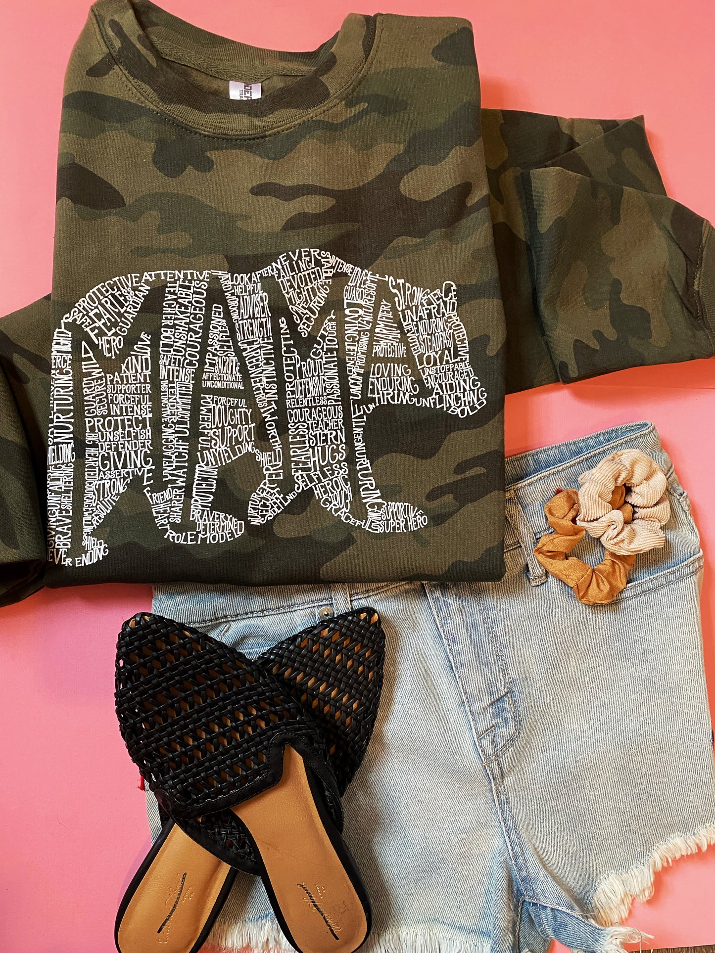 What's in a Mama - Camo crew sweatshirt